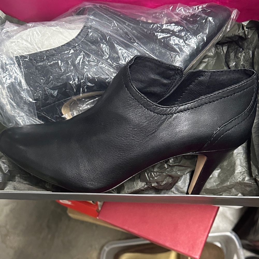Vince Camuto Elegant Black Ankle Heels